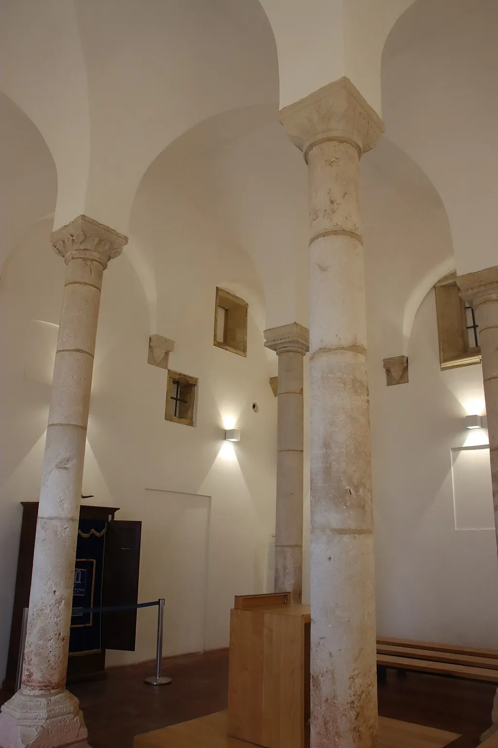 Sinagoga de Tomar – Museu Luso-Hebraico Abraão Zacuto – Foto 5 de 10