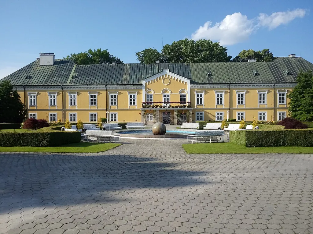 Slovenské sklárske múzeum in Lednické Rovne