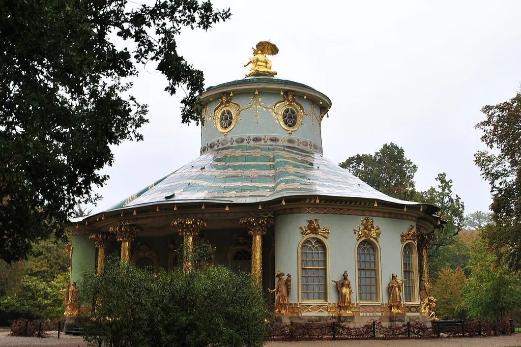 Chinesisches Haus im Park Sanssouci in Potsdam