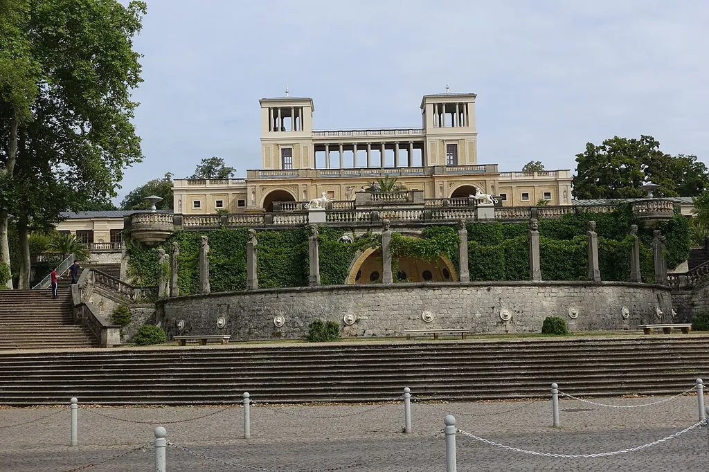 Orangerieschloss in Potsdam – Photo 3 of 7