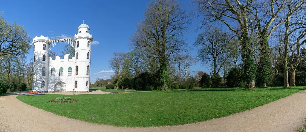 Schloss Pfaueninsel in Berlin – Photo 3 of 3