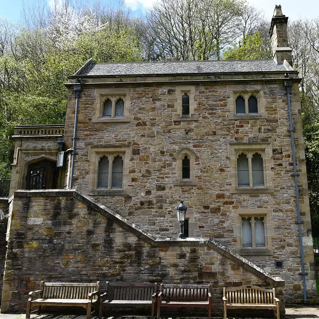 St Winefride's Shrine and Well in Holywell – Photo 3 of 7