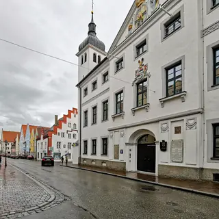 Städtische Kunstgalerie im Deutschordenshaus in Donauwörth – Photo 2 of 3