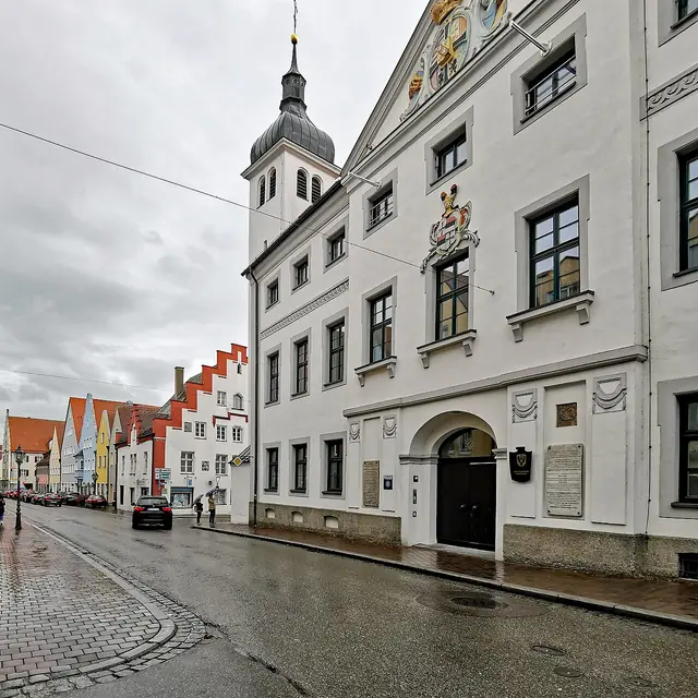 Städtische Kunstgalerie im Deutschordenshaus in Donauwörth – Photo 2 of 3