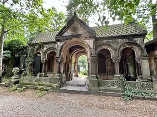 Muzeum Sztuki Cmentarnej – Stary Cmentarz Żydowski in Wrocław – Photo 2 of 6