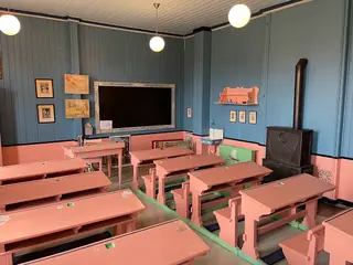 Stein skole in Vormsund – Bilde 1 av 5