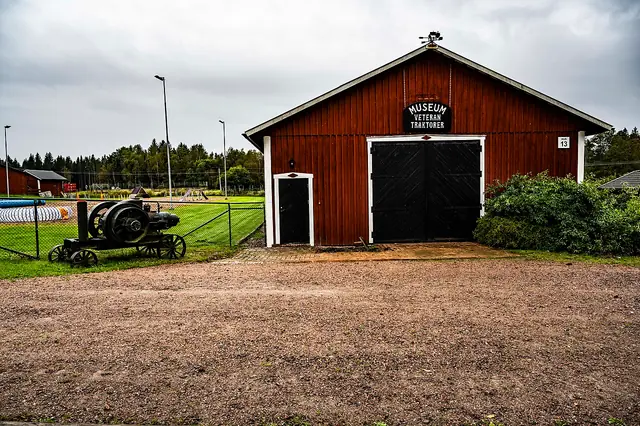 Stora Segerstads veterantraktormuseum in Reftele