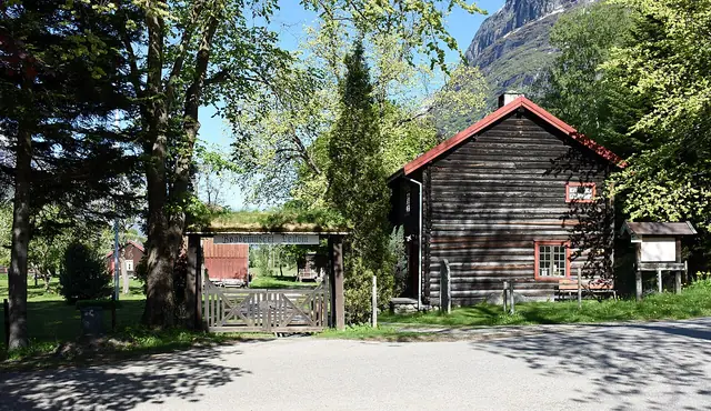 Bygdemuseet Leikvin in Grøa