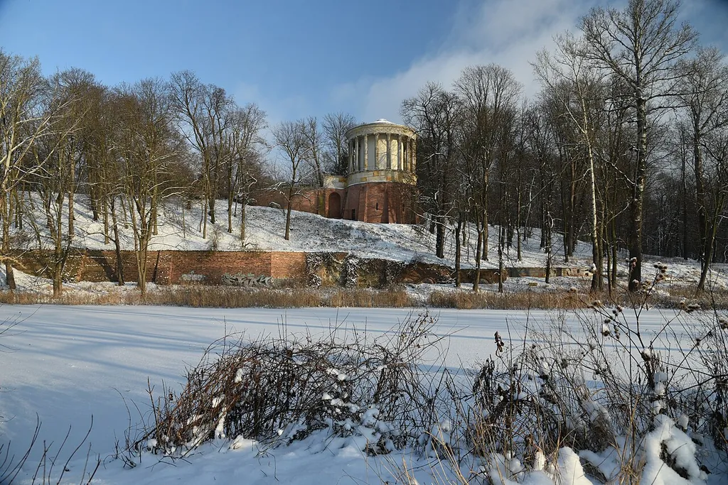 Świątynia Sybilli w Puławach in Puławy – Photo 5 of 6