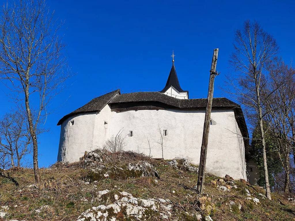 Tabor nad Cerovim in Velike Lipljene – Photo 4 of 6
