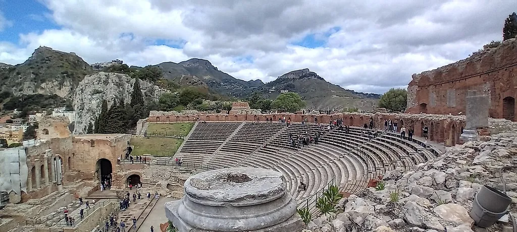 Teatro antico di Taormina – Photo 9 of 10
