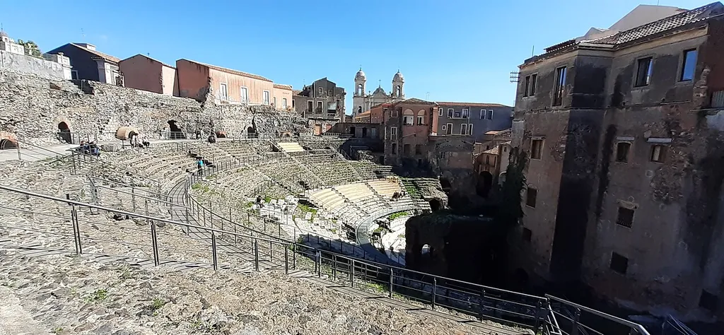 Teatro antico e Odeon in Catania – Bild 4 von 8