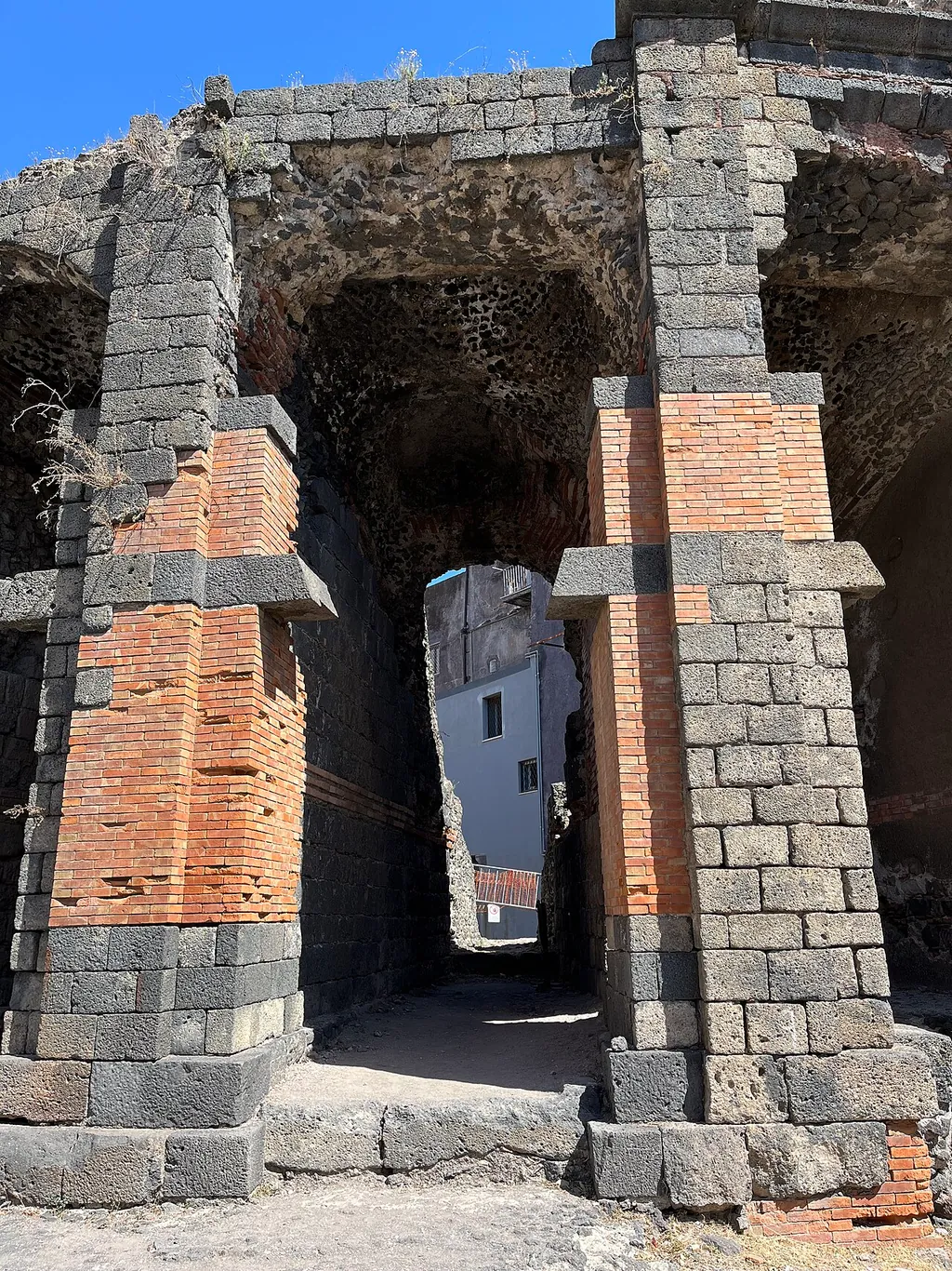 Teatro antico e Odeon in Catania – Bild 8 von 8