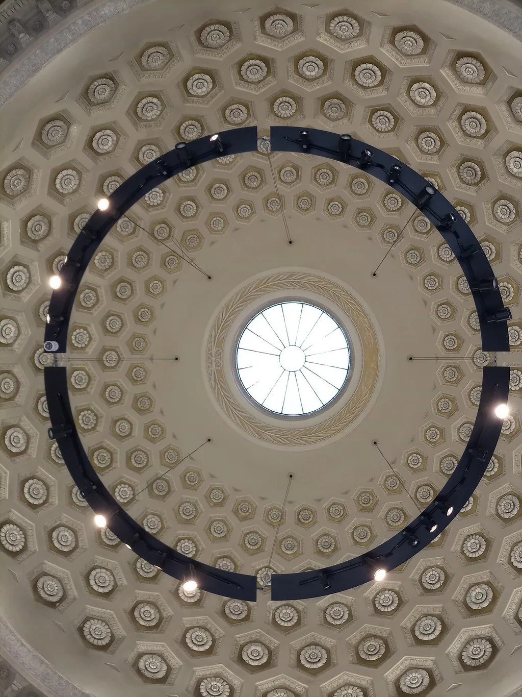 Tempio Voltiano in Como – Bild 7 von 10