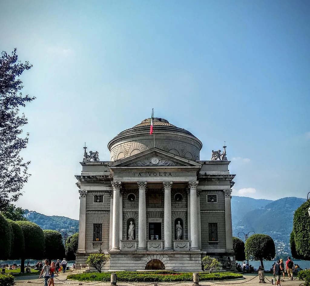 Tempio Voltiano in Como