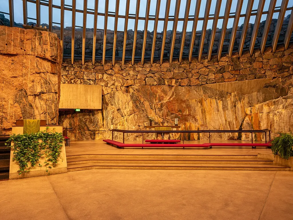 Temppeliaukion kirkko in Helsinki – Kuva 2/9