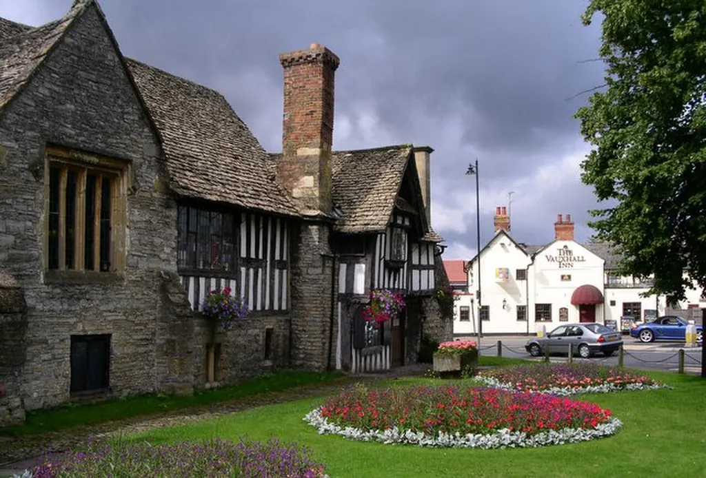 The Almonry, Evesham