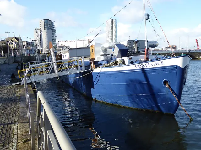 Belfast Barge