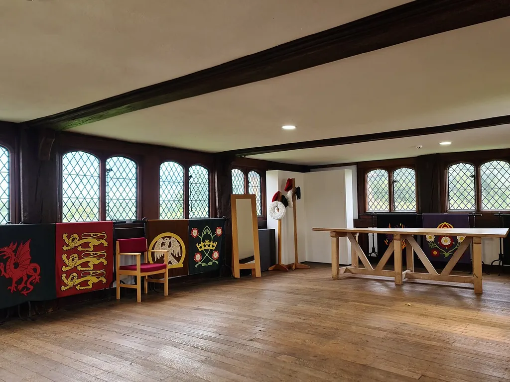 Queen Elizabeth's Hunting Lodge in London – Bild 2 von 10