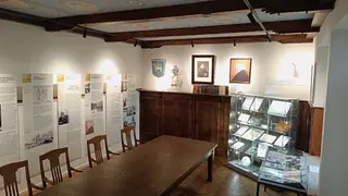 Theodor-Mommsen-Gedächtnisstätte in Garding – Foto 1 van 2