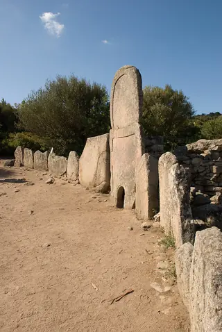Tomba dei giganti di Coddu Vecchiu in Arzachena