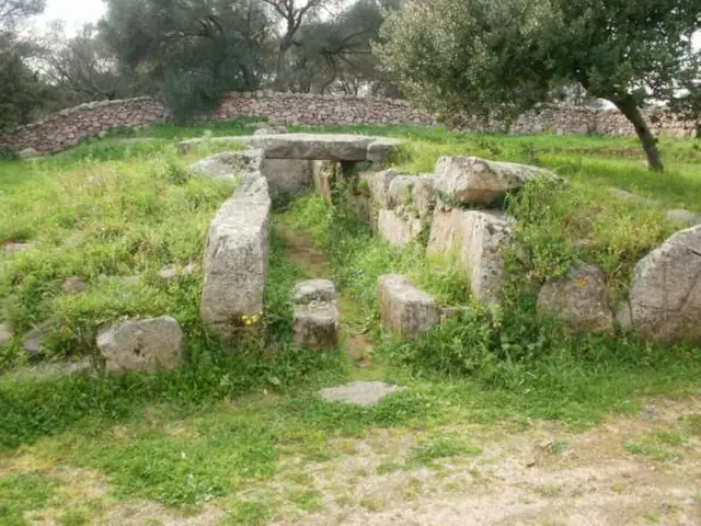 Tomba dei giganti di Moru in Arzachena