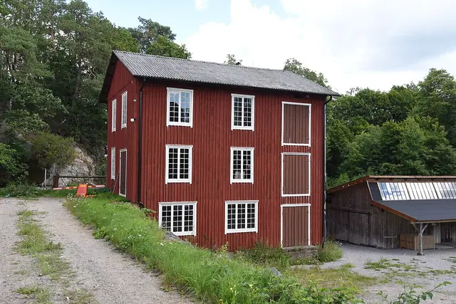 Knobesholms tunnbinderi in Slöinge