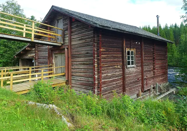 Utanheds kvarn och såg in Nås