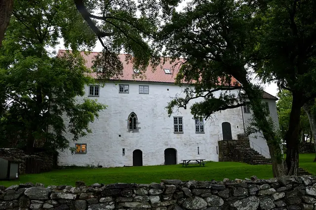 Utstein kloster in Mosterøy – Bilde 2 av 4