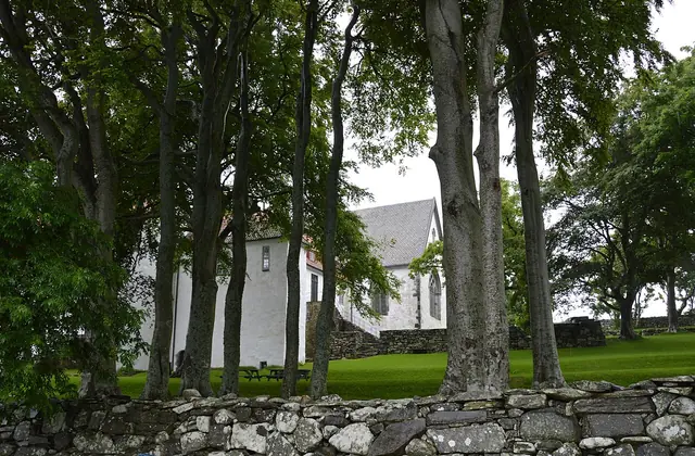 Utstein kloster in Mosterøy – Bilde 3 av 4