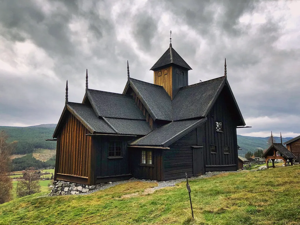 Uvdal stavkirke – Bilde 3 av 9