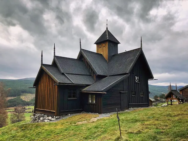 Uvdal stavkirke – Bilde 3 av 9