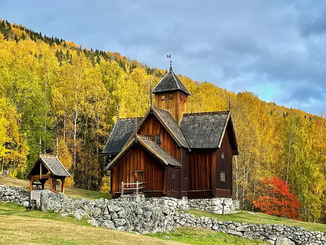 Uvdal stavkirke