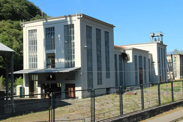 Valle de Turón (Socavón La Rebaldana, Pozu Espinos y Pozu Fortuna) in Mieres
