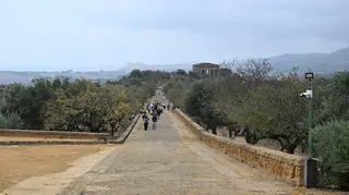Parco Archeologico e Paesaggistico della Valle dei Templi in Agrigento – Photo 2 of 7