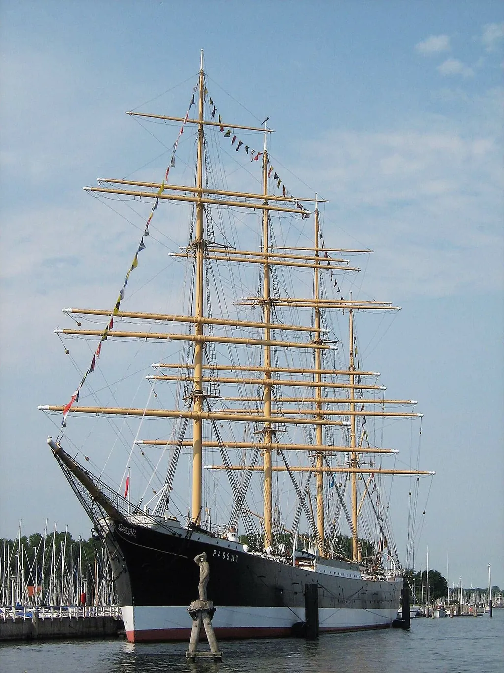 Viermastbark Passat in Lübeck