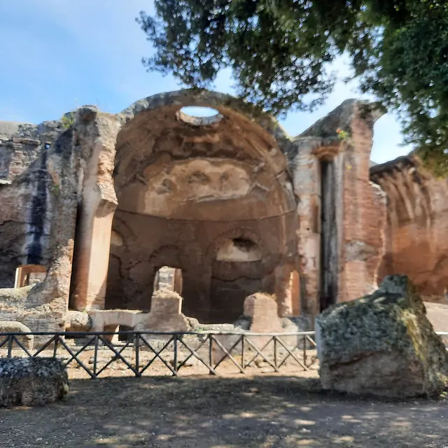 Villa Adriana in Tivoli – Bild 3 von 8