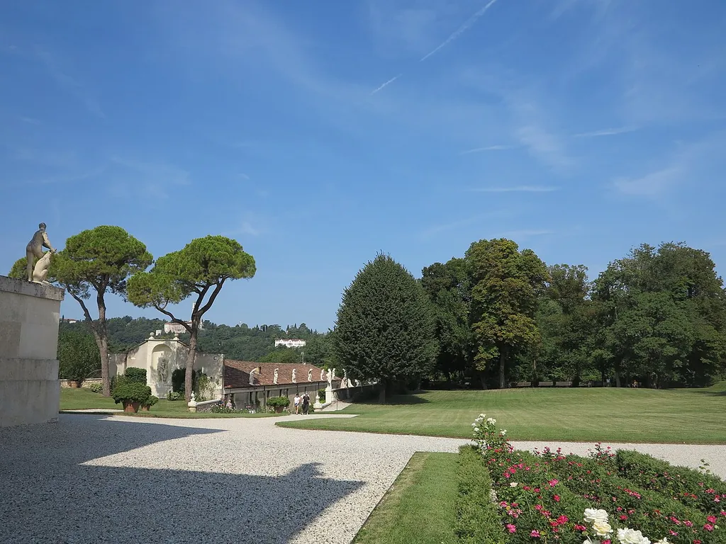 Villa La Rotonda in Vicenza – Photo 7 of 9