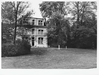 Villa De Bank in Enschede – Bild 1 von 2
