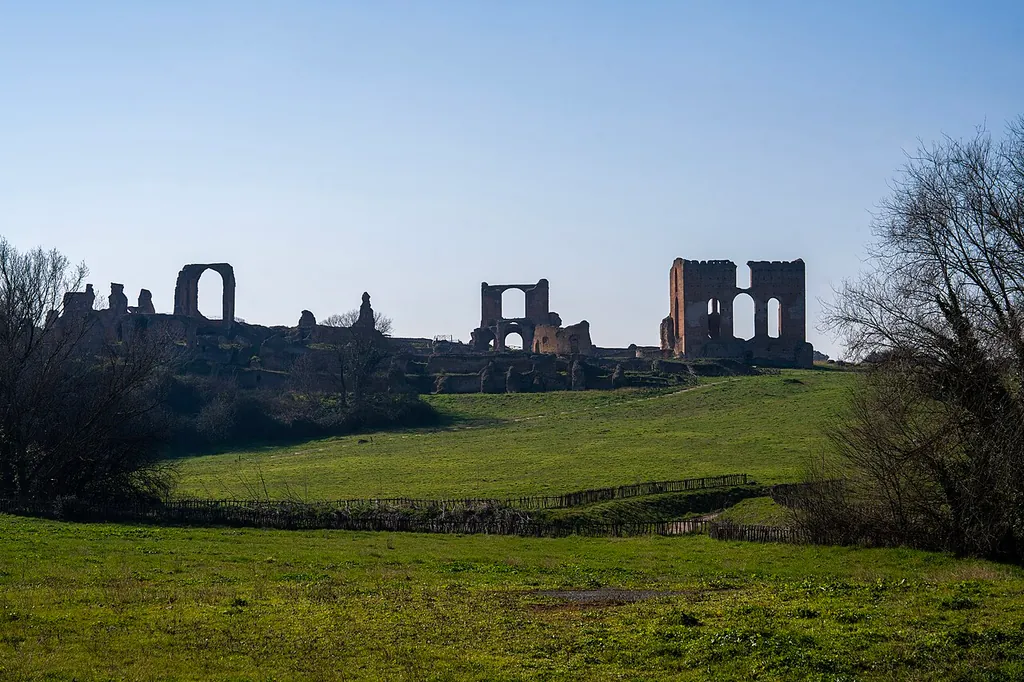 Villa dei Quintili e Santa Maria Nova in Roma