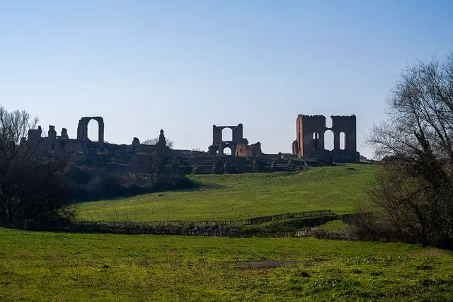 Villa dei Quintili e Santa Maria Nova in Roma