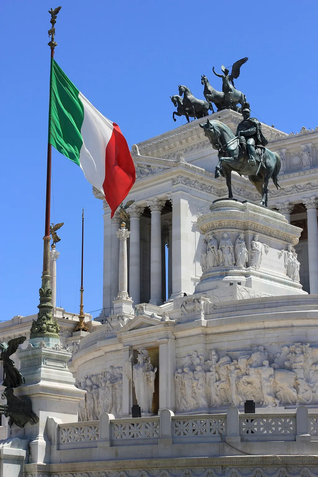 Vittoriano in Rome – Photo 3 of 9