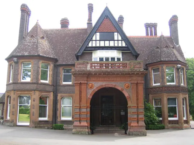 Wardown House, Museum & Gallery in Luton