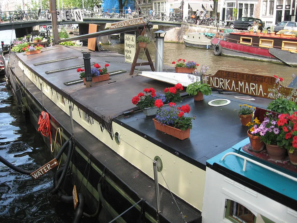 Woonbootmuseum in Amsterdam – Photo 6 of 10