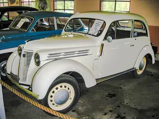 Ylämyllyn Wanha Automuseo