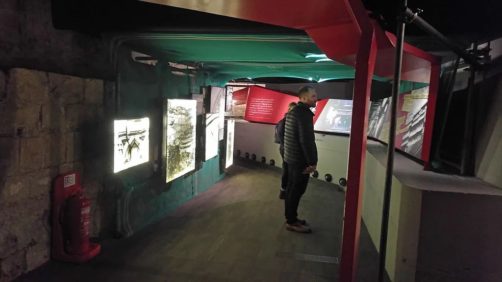 York Minster Undercroft – Photo 5 of 6