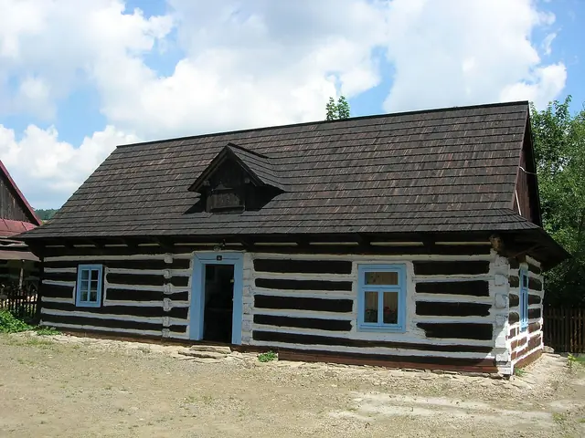 Zagroda Maziarska w Łosiu in Łosie