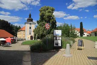 Zámecký areál Ctěnice in Praga