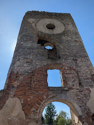Zamek Krzyżtopór w Ujeździe in Ujazd – Photo 7 of 10
