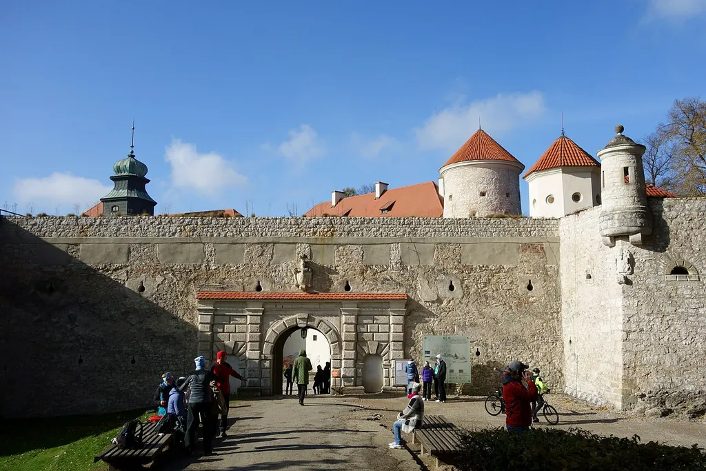 Zamek Pieskowa Skała in Sułoszowa – Zdjęcie 9 z 10